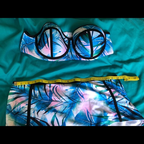 Brand new high-waist bikini - Picture 5 of 7